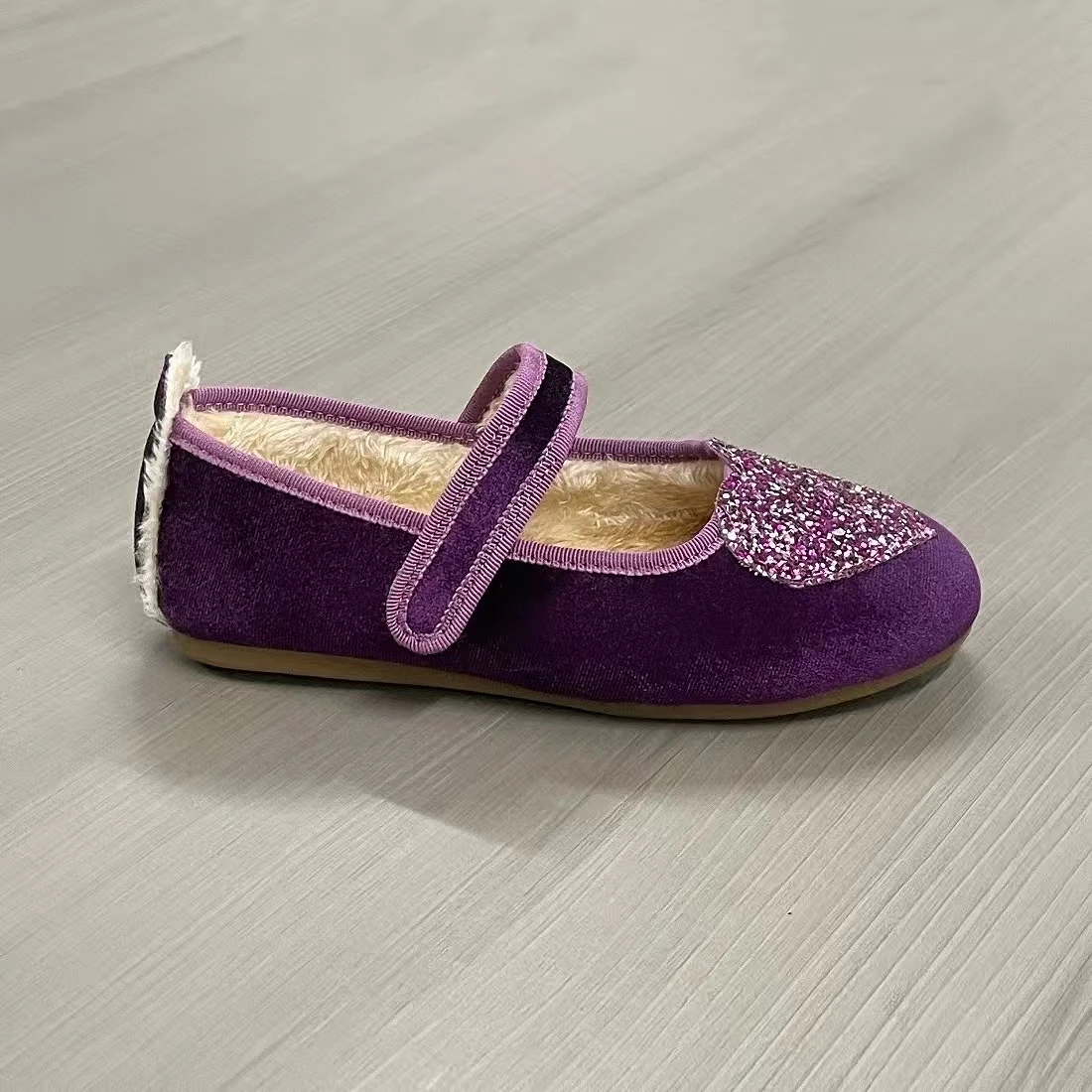 Herzförmige Prinzessinnenschuhe, flache Schuhe zum Anziehen, für Reisen, Camping, Auftritte, Mädchenschuhe, Weihnachtsgeschenk – Detail 9