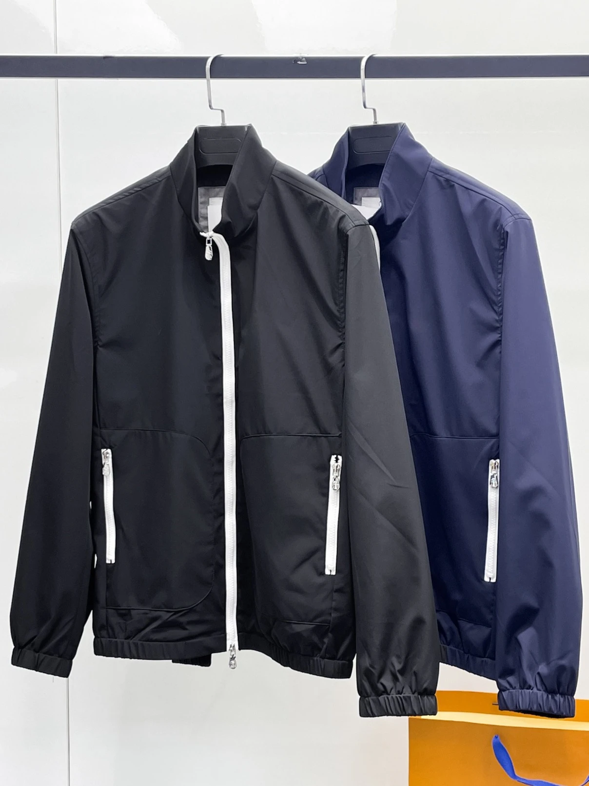 

BC Италия повседневная однотонная куртка с вышитым воротником-стойкой