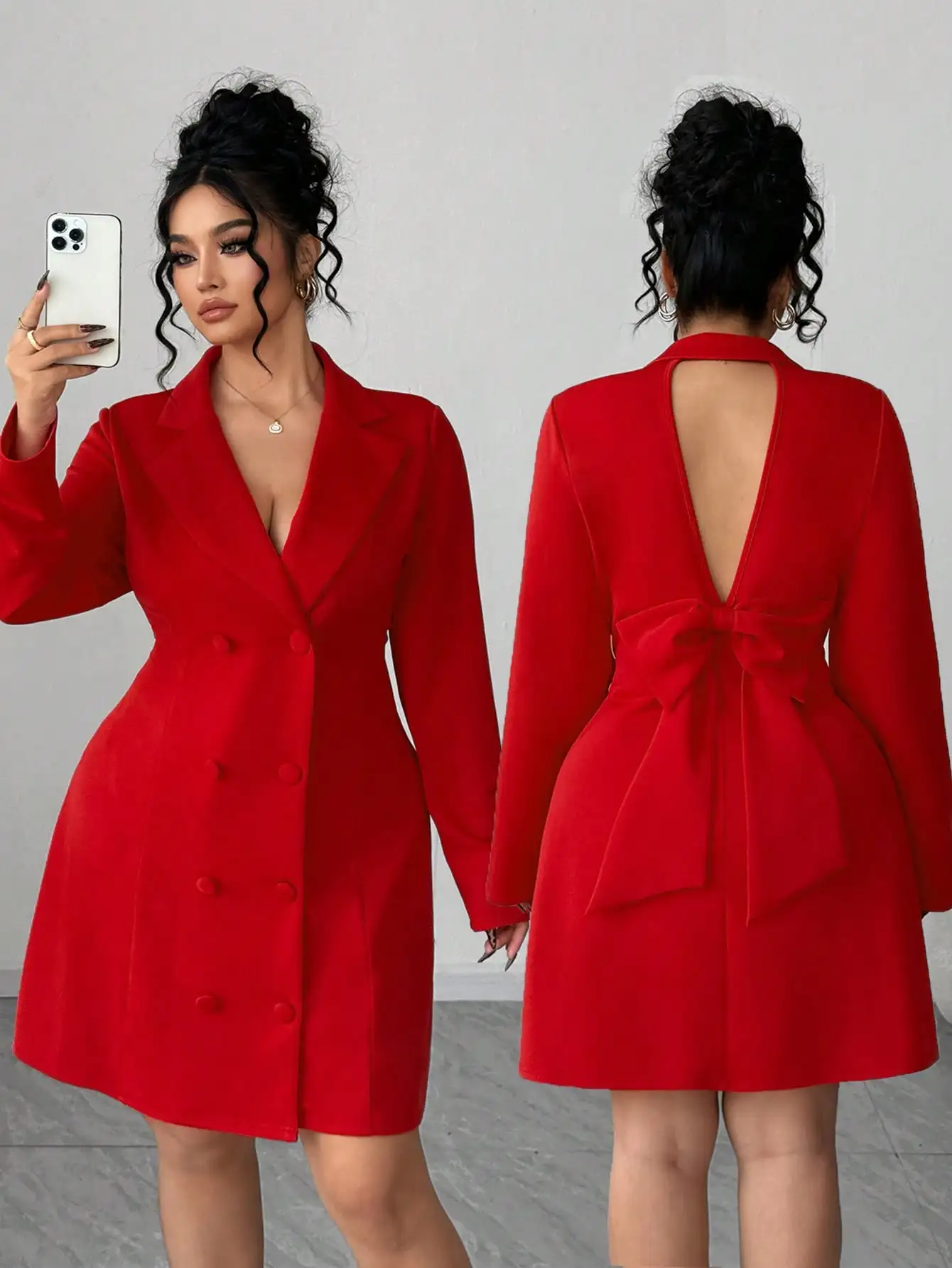 

Красное двубортное платье с бантом на спине и расклешенной юбкой