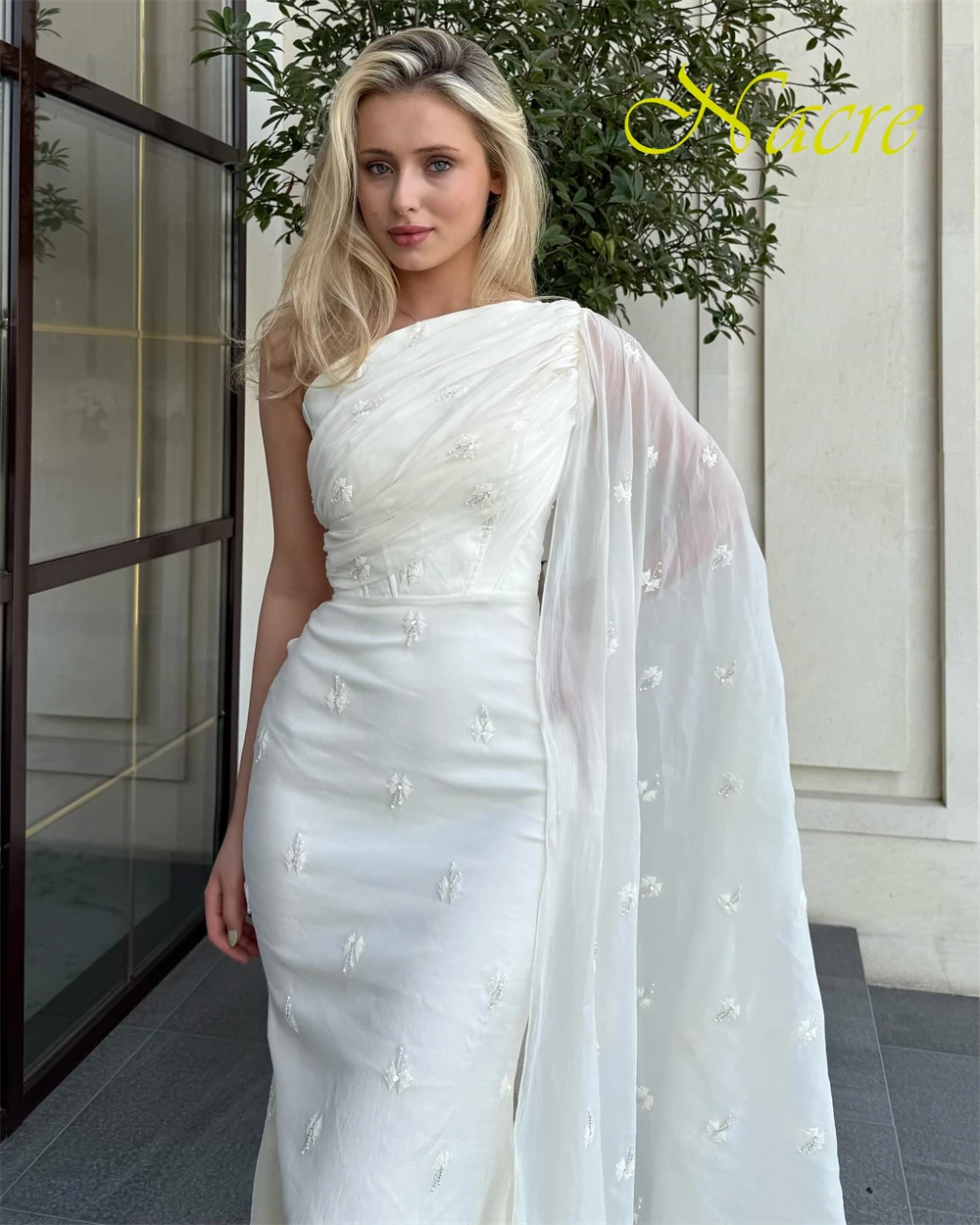 Aangepaste luxe mouwloze avondjurk met één schouder Temperament Bloemen Feestjurken Delicate tule bruidsjurken