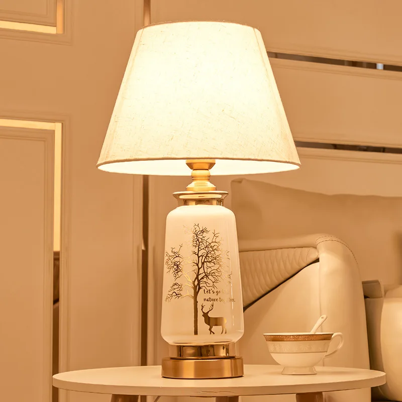 

Modern Hotel Deer Shaped Ceramic Bedroom Bedside Lamp Creative Simple Modern Household Romantic Bedroom Wedding Desk Lamp