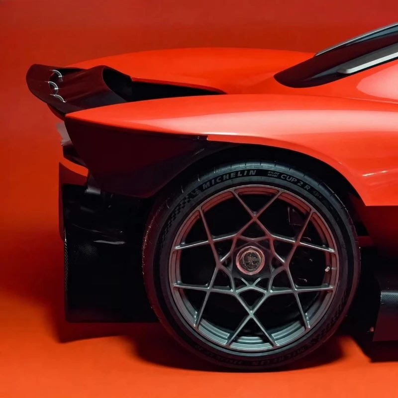 NJQS Wheels High - Performance Carbon Fiber Automobile Suitable for Cars/SUVs