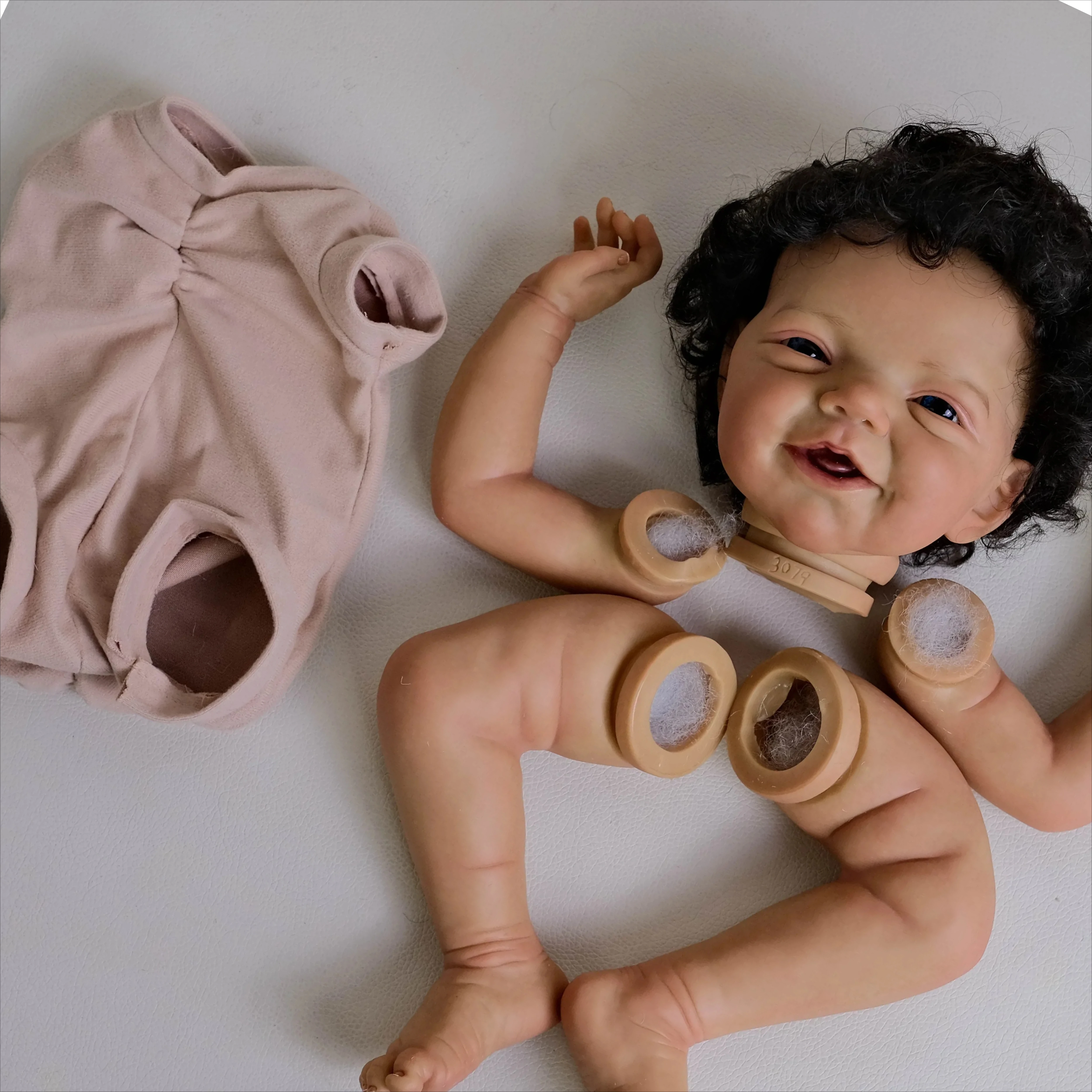 دمية تشارلي الواقعية بطول 18 ب - مراجعة Baby Products For Curly Hair وسعره
