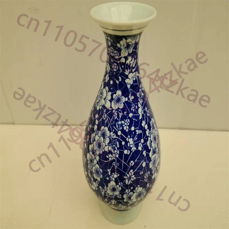 Old Porcelain vase from the Cultural Revolution period,Chairman Mao and Chiang Kai shek