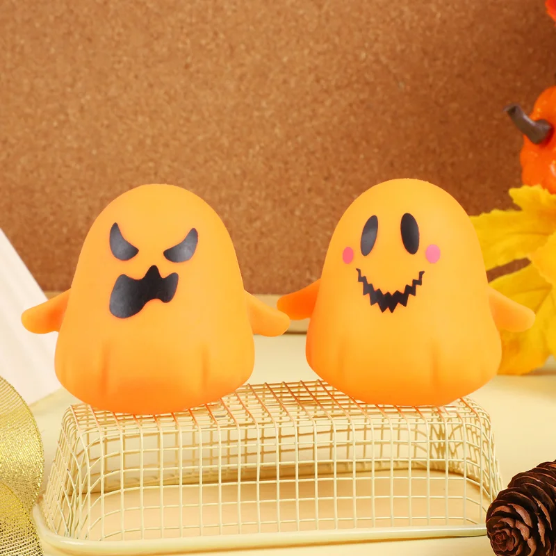 Zabawka antystresowa na Halloween Świecąca Dynia Czaszka Duch Piłka do Ściskania Horror Gadżety na Halloween dla Dzieci Dorosłych Prezent na Halloween 1 szt.