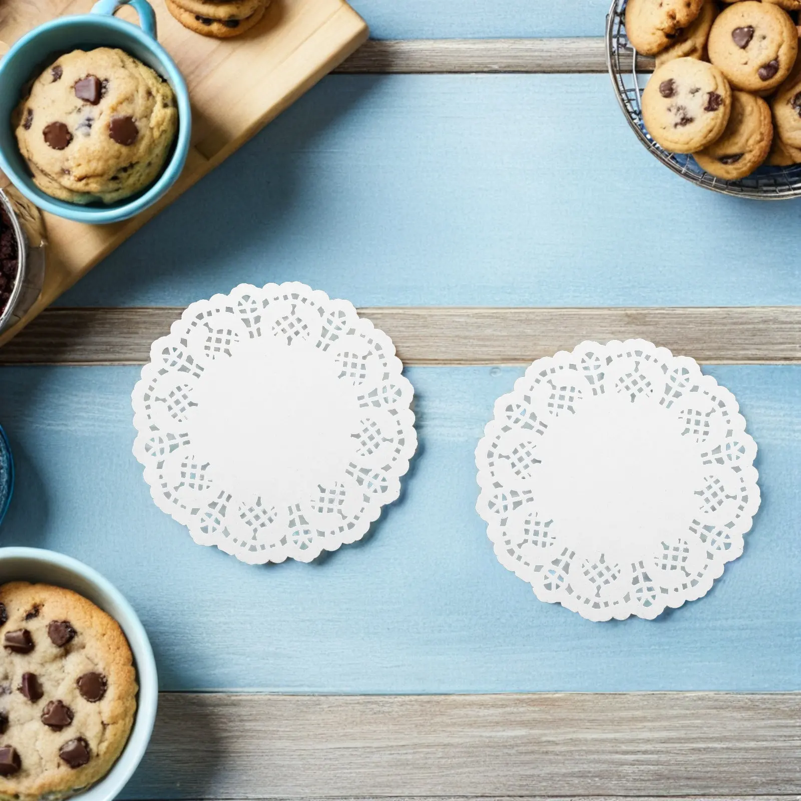 600Pcs Paper Doilies Lace Round Cake Liners Decorative Placemats Party Dessert Tray Buffet Table Food Grade Paper for Cakes