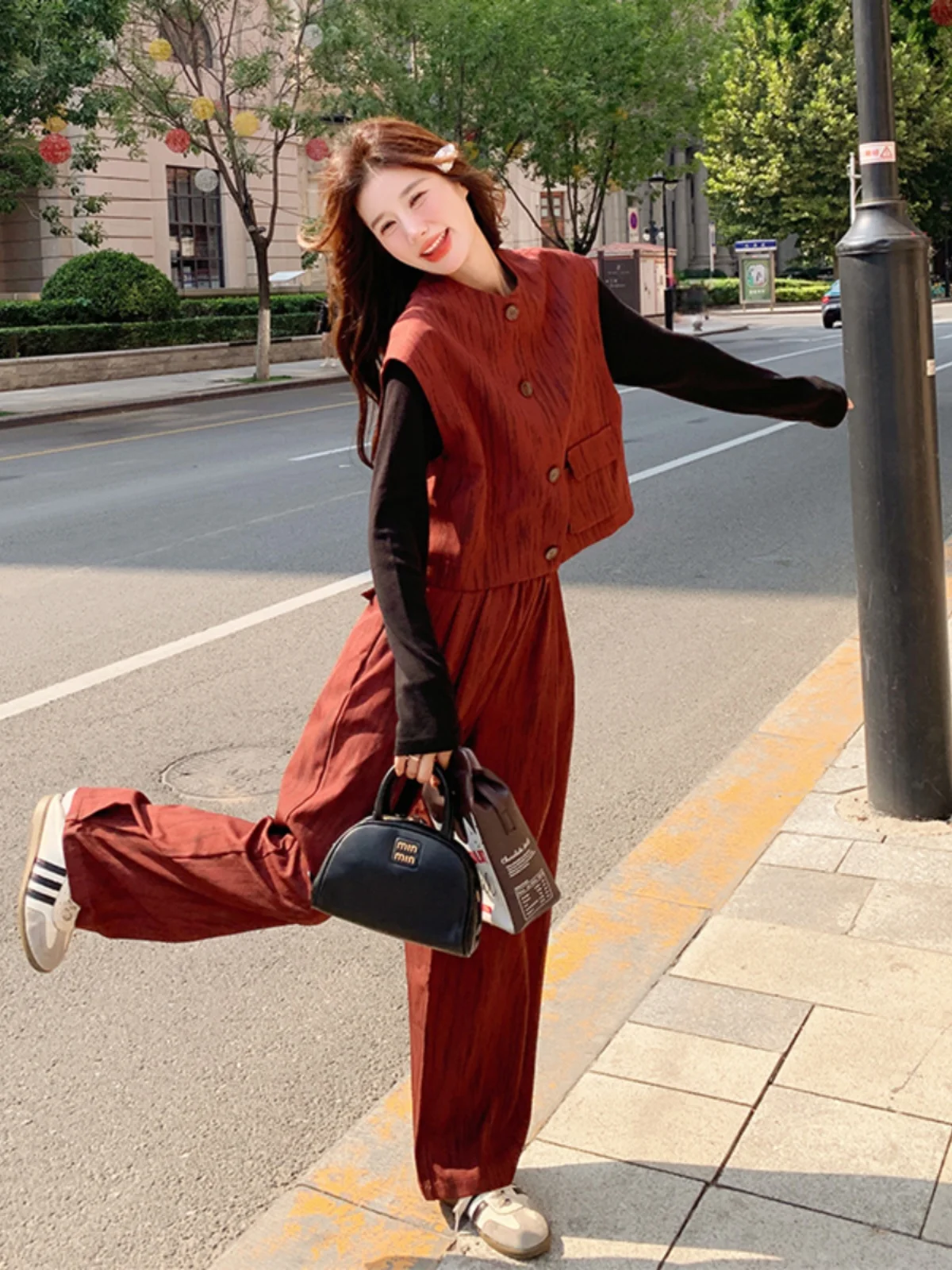 

Комплект из широких брюк и топа Ankela Red: модный, элегантный, высококачественный, весенне-осенняя новинка