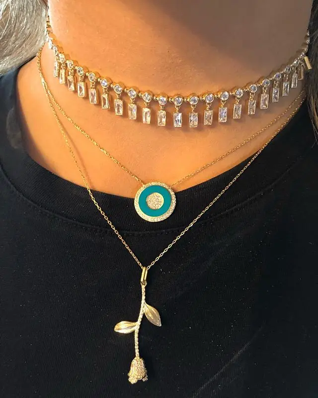 Scopri la Bellezza di Venezzi: L’Arte del Gioiello Italiano