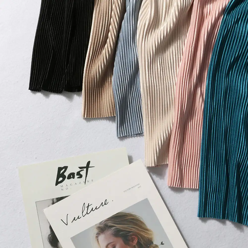 Pantaloni corti casual Pantaloni a gamba larga coreani in seta di ghiaccio allentata pieghettata delle nuove donne Abbigliamento sportivo classico per la casa Vestiti per ragazze Top nero