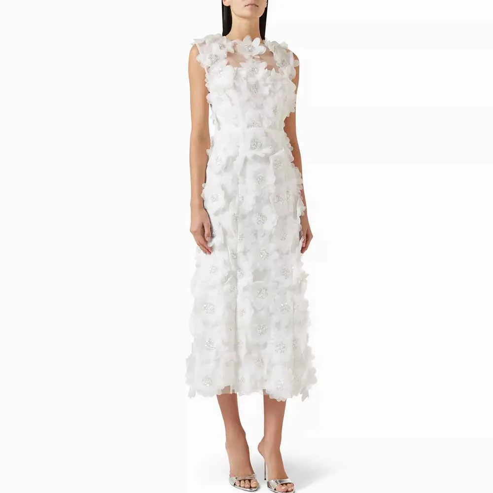 فساتين لحفلات الكوكتيل الفاخرة 2025 فستان العودة للوطن من الدانتيل غمد/عمود فستان سهرة رسمي أبيض رقبة دائرية مزين فساتين لحضور الحفلات الموسيقية ميدي