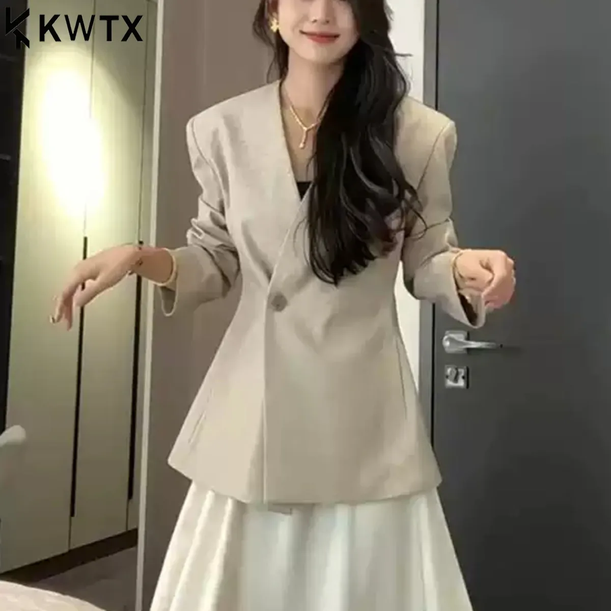 KWTX 2025 ファッション レディース Vネック ブレザー シングルボタン スリムフィット エレガント オフィス ジャケット カジュアル シック トップス 春夏 薄手 ルーズ