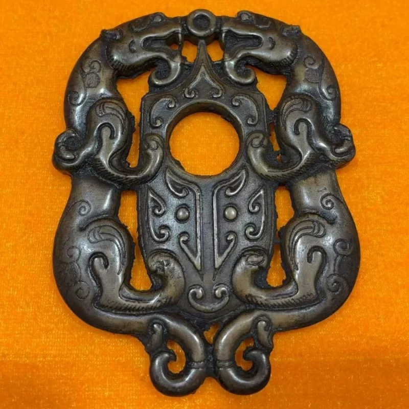 

Factory Wholesale Xiuyu Qin Han Jade Beads Imitation Warring States Dragon Pendant Jade Ornaments Old Xiuyu Jade Hollow Jade Bea