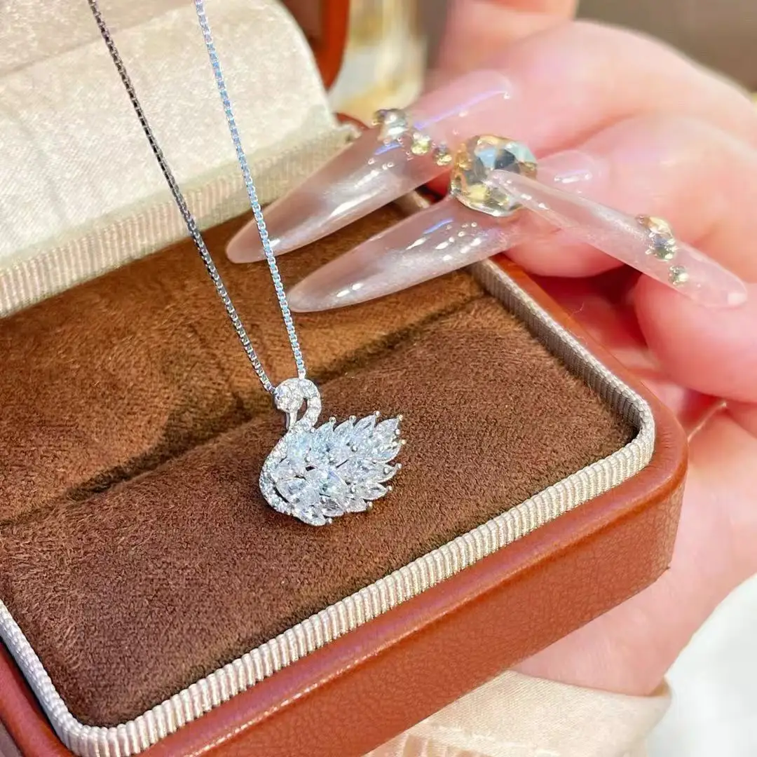 925 silver full of diamonds and sparkling white swan clavicle pendant, a sweet and romantic holiday gift for women