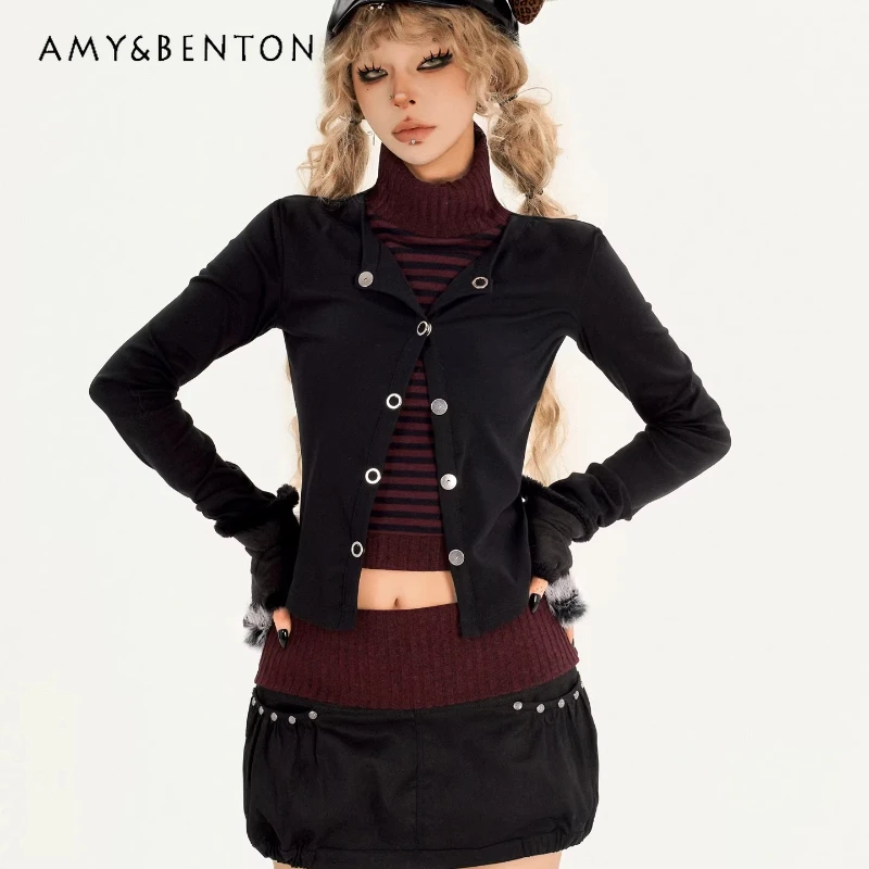 Cárdigan de punto falso de dos piezas con cuello alto para mujer, conjuntos de Falda corta con empalme a rayas adelgazantes originales, primavera 2026