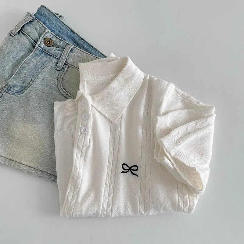 AOSSVIAO 2026 Sommer Neue Koreanische Mode Slim Polo-Shirt Gestricktes Kurzarm-T-Shirt Süße Schleife Bestickte Gestrickte Damen-Oberteile – Detail 3