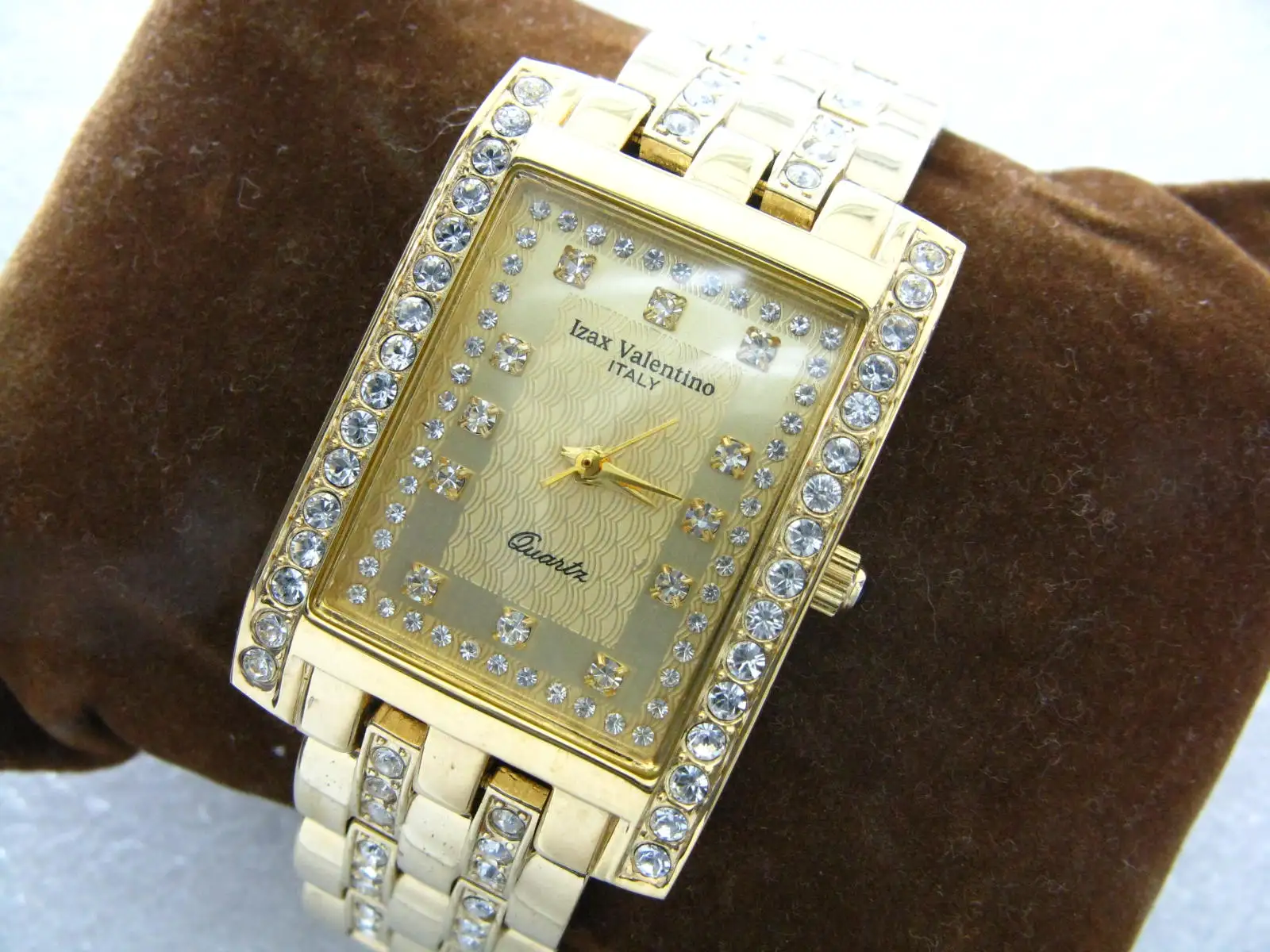 Japanese gold-plating diamond Izax valentine quartz fashion men's watch