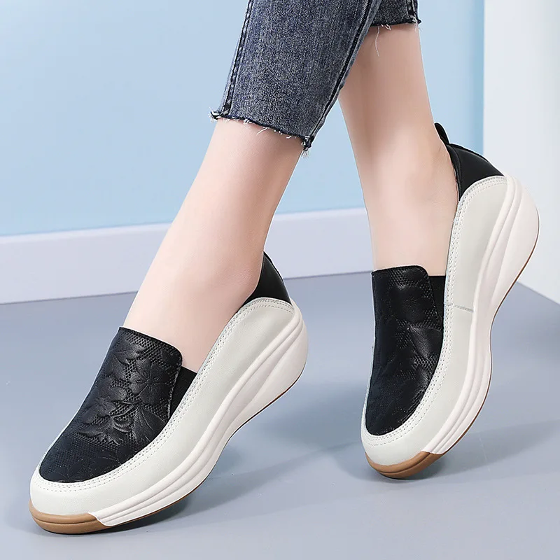 

2025 Spring and summer Thick soles women casual sports women's shoes breathable light fashion single shoes walking shoes