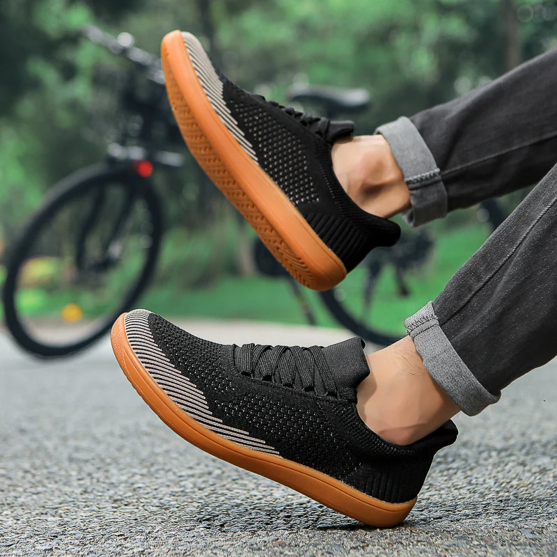 

Women Minimalist Barefoot Shoes with Zero Drop Sole Mesh Wide Edition Fashion Sports Shoes for Men Jogging and Fitness Training