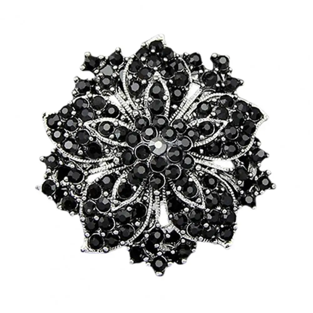 Hot Sales Brooch Pin Exquisite Anti-rust Silver Plated Rhinestone Round Blossom Flower Breastpin for Dating