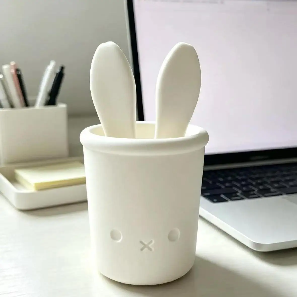 Kawaii Miffy Pen Holder Cute Cartoon Miffy Desktop Makeup Brush Storage Container