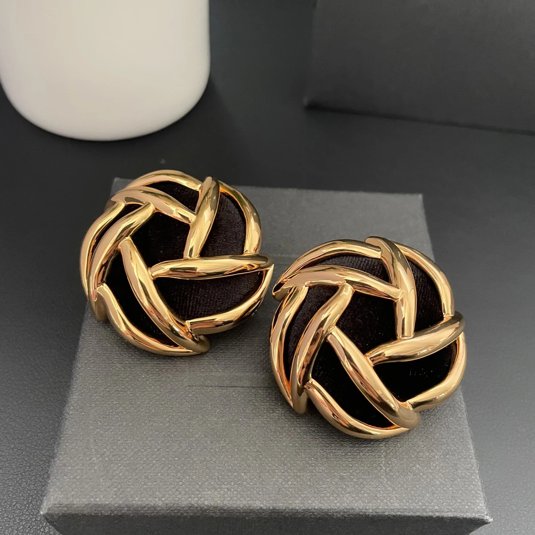 Fashion Famous Brand Black Velvet Gold Large Round Earrings Ear Clip Women Top Quality Luxury Jewelry Designer Trend