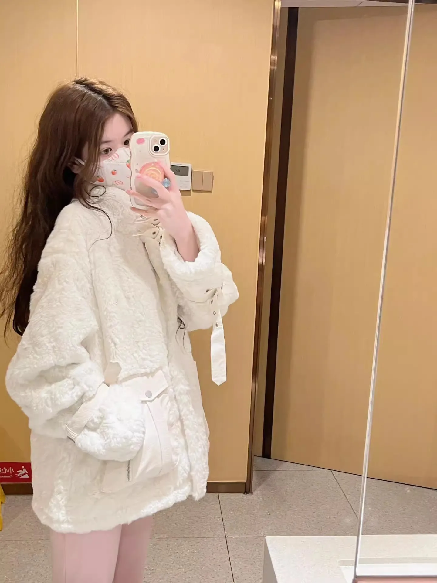 2025 ملابس نسائية سميكة معطف فرو صناعي دافئ شتاء جديد 1116