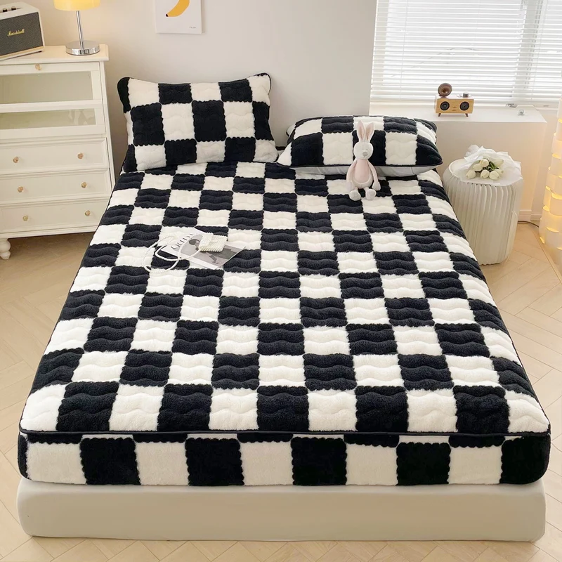 WOSTAR Soft warm plush mattress protector cover winter couple 2 people black white plaid elastic fitted sheet bed protection pad