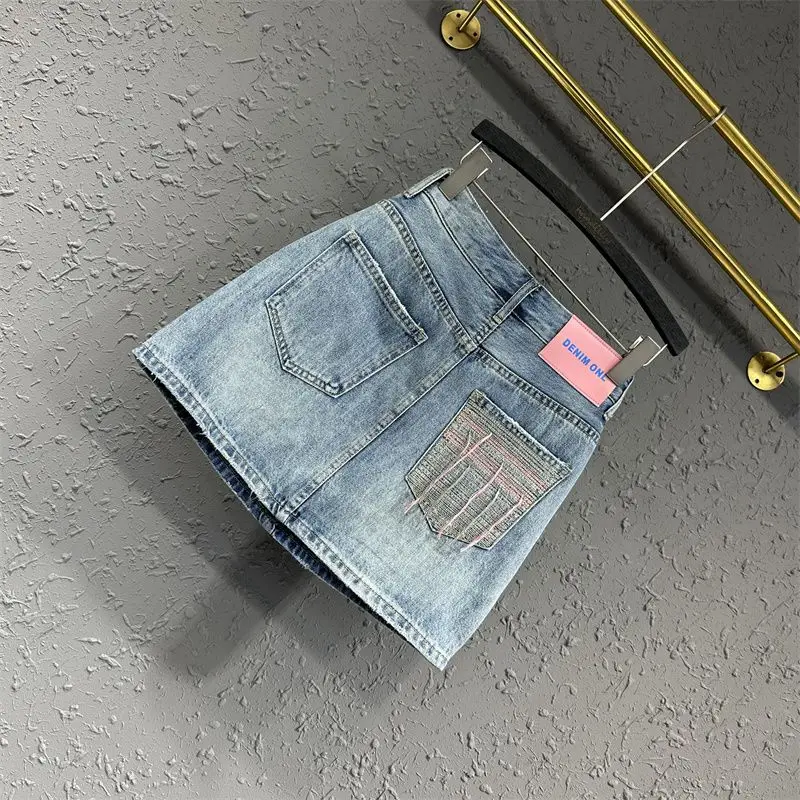 Personalized Pocket Tassels Design Denim Skirt Women\'s 2023 Summer New High Waist Slim A-line Wrap Hip Short Skirt q639