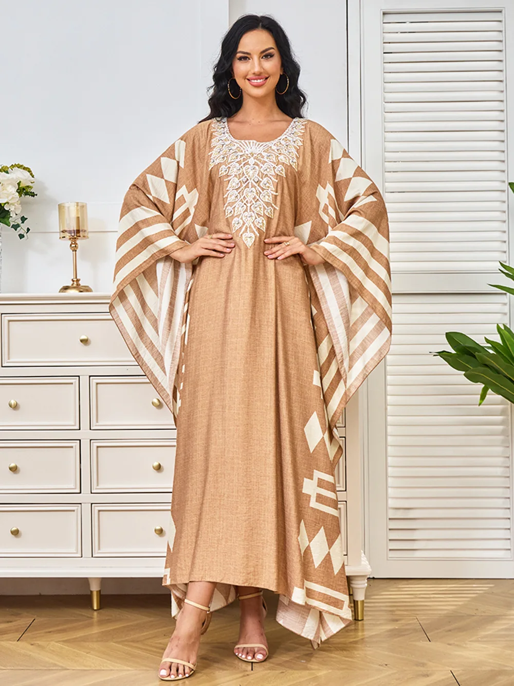 

Cross border Middle Eastern Muslim Robe Women's Robe New Diamond Set Bat Sleeve Dress