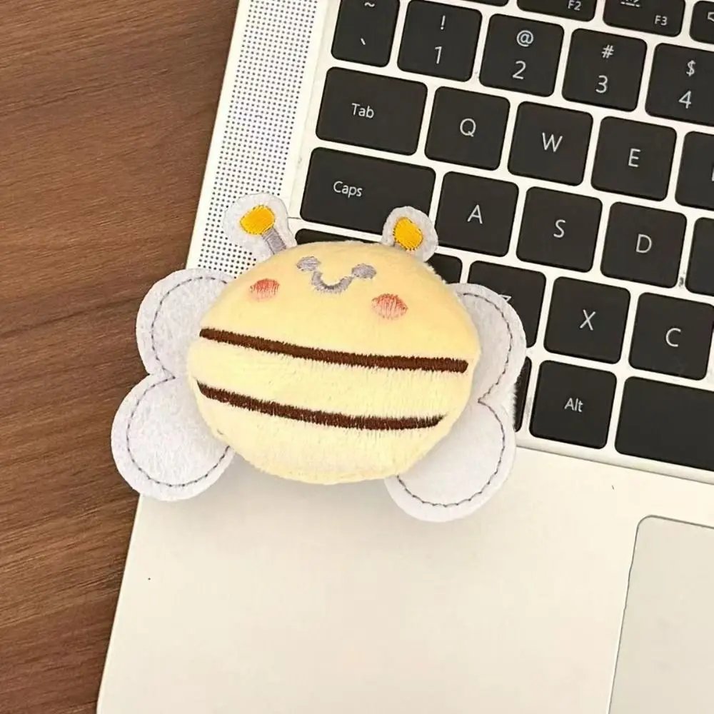 4Pcs/Set Cute Backpack Charm Cartoon Animal Bee Pig Chick Fish Set Cartoon Bag Ornament Strap Clip Design Vivid Embroidery