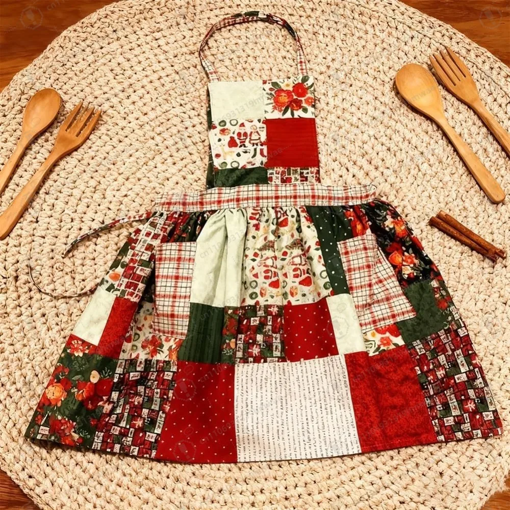 

Christmas Patchwork Apron, Vintage-Inspired Holiday Quilted Apron with Adjustable Straps and Pockets for Kitchen