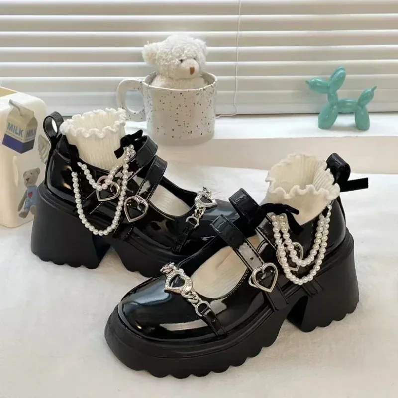 Sepatu Lolita hak tinggi baru 2024 untuk wanita sepatu pump Platform Punk wanita Jepang sepatu kulit paten Mary Jane alas kaki Goth hitam