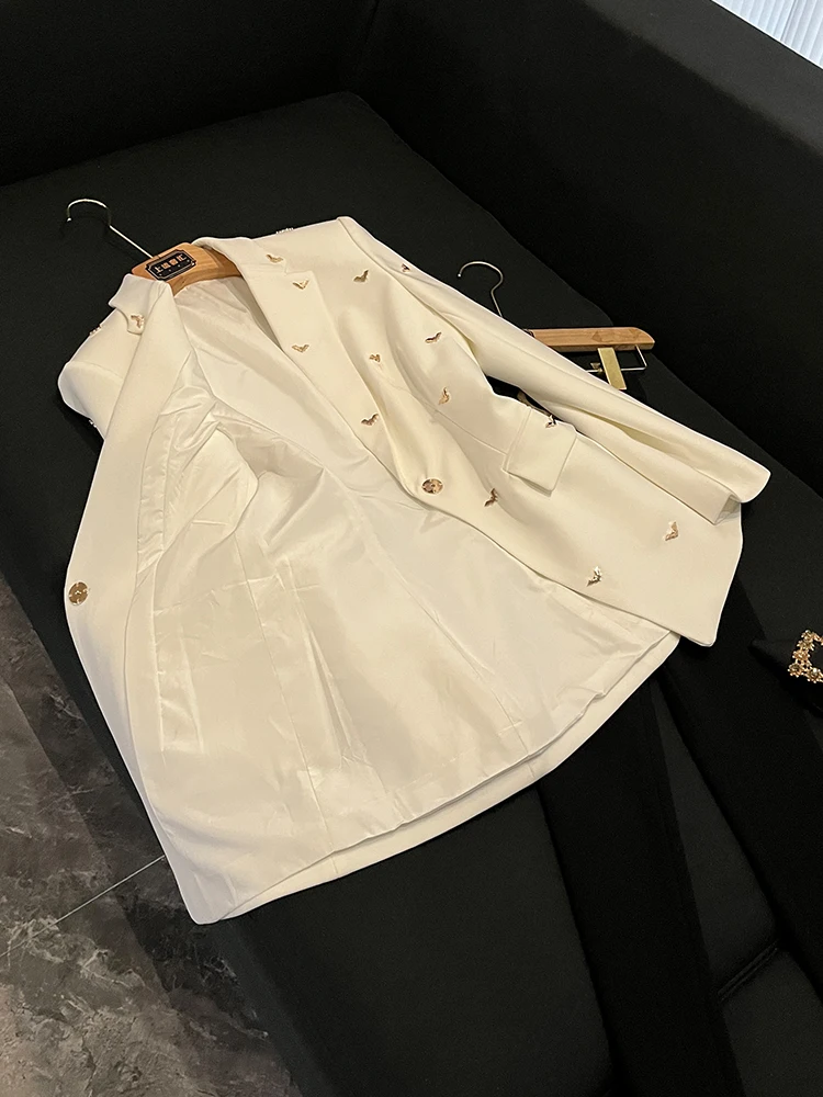 Faionable Batwing مطرز سليم صالح ميدي جايت البدلة ملابس خارجية الخريف الشتاء جديد وصول المرأة تخفيف Sle لون نقي