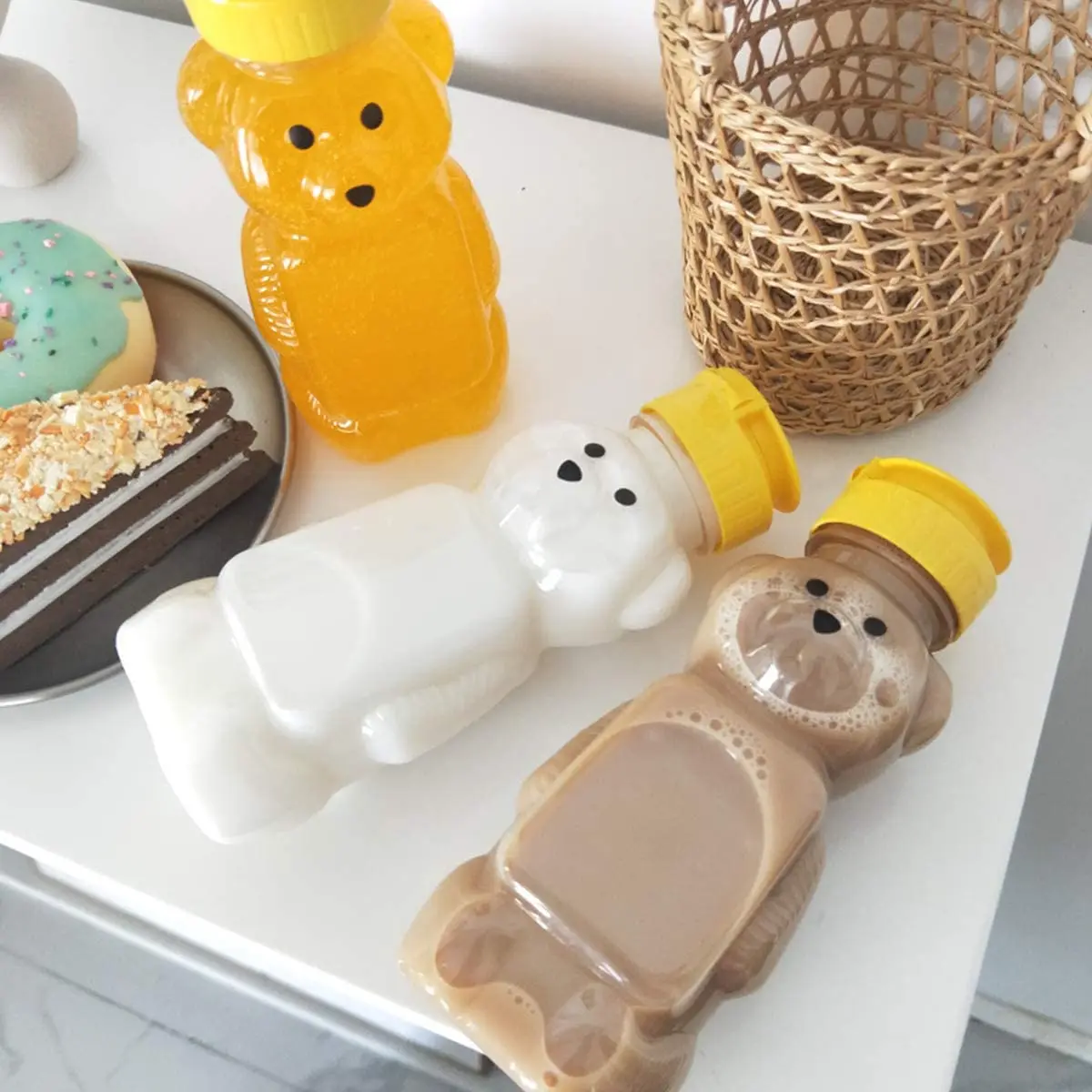 20Pcs 240ml Plastic Bear Honey Bottles Jars Honey Containers Dispenser Squeeze Bottle Juice Bottle with Leak Proof Flip-Top Caps