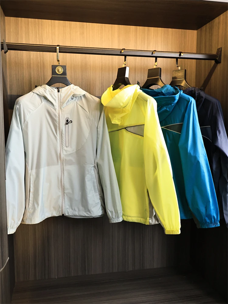 

Сверхлегкий мужской летний спортивный Jaet, дышащий Faion Urban Sle, длинная застежка-молния с капюшоном, цветной полиэтиленовый...