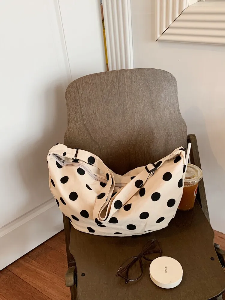 2026 New Polka Dot Messenger Bags Women's Portable Large Capacity Casual Shoulder Bag Korean Versatile Commuting Underarm Bags