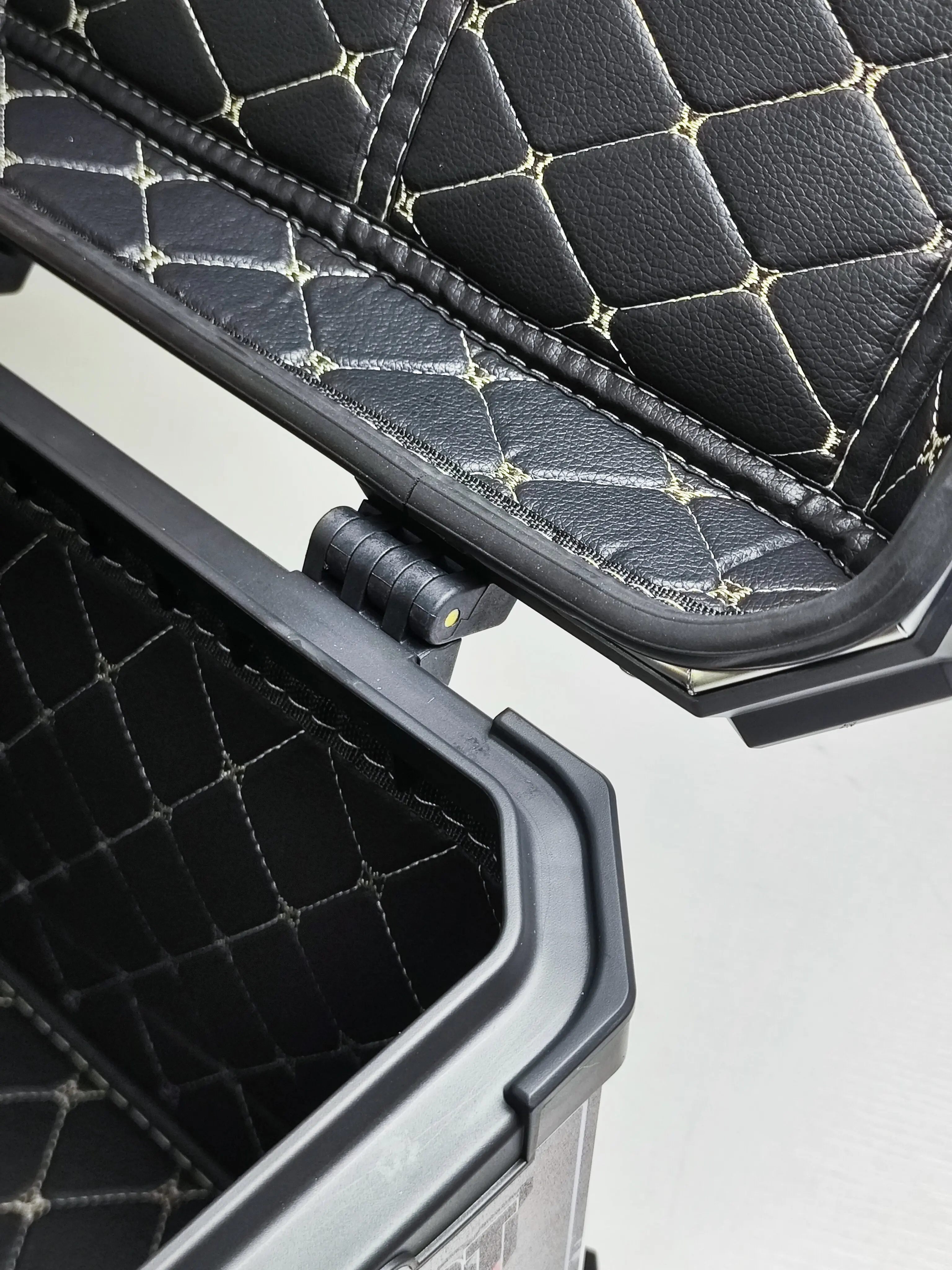 Motorcycle Top Case Aluminum Trunk Tail Box with Security Lock 45L