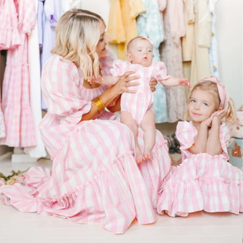 Family Mom Baby Women Girls Dress Summer Mother Daughter Matching Dresses Pink Grid Family Look Mom And Me Clothes Outfits