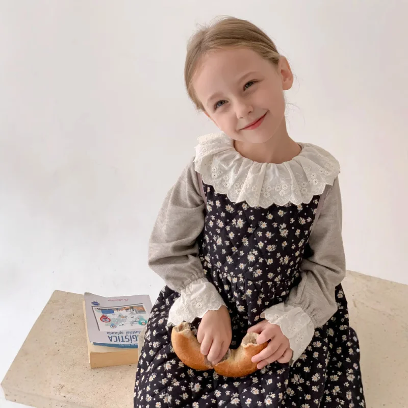 

Korean Girls' Autumn and Winter New Vintage Floral Quilted Vest Dress with Lace Trim Two-Piece Set