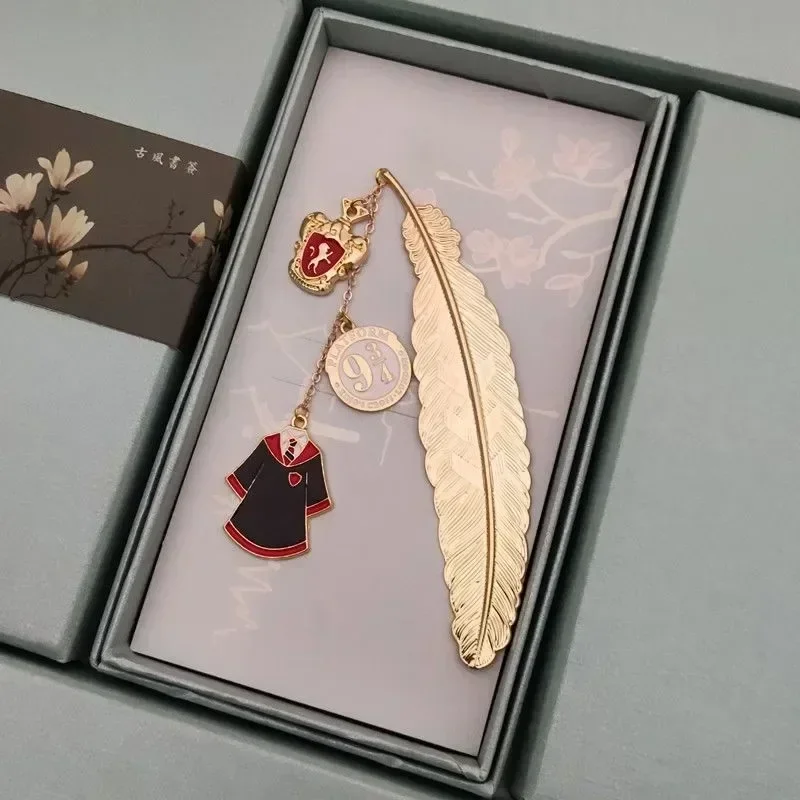 Harried Potter Exquisite Bookmark Gold Feather Snitch Hogwarts Hufflepuff Ravenclaw Slytherin Gryffindor Pendant Tassel Bookmark view 6