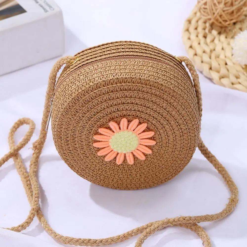 Runde Strohs ack Frauen gewebte Cross body Strand tasche für Damen niedlichen Rattan handgemachte gestrickte Umhängetasche Süßigkeiten Farbe kleine