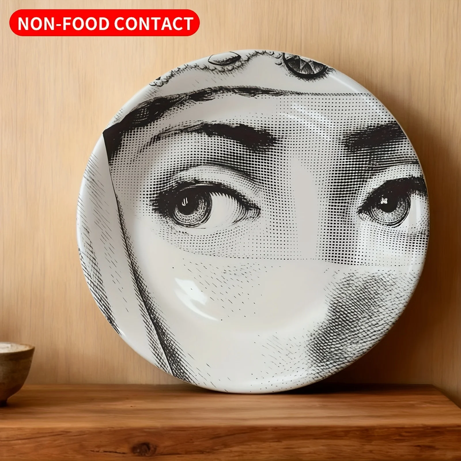 Plato Decorativo de una Pieza con una Elegante y Misteriosa Textura de Puntos de Joyería con Efecto Velado. Es una pared cerámica que no entra en contacto con los alimentos