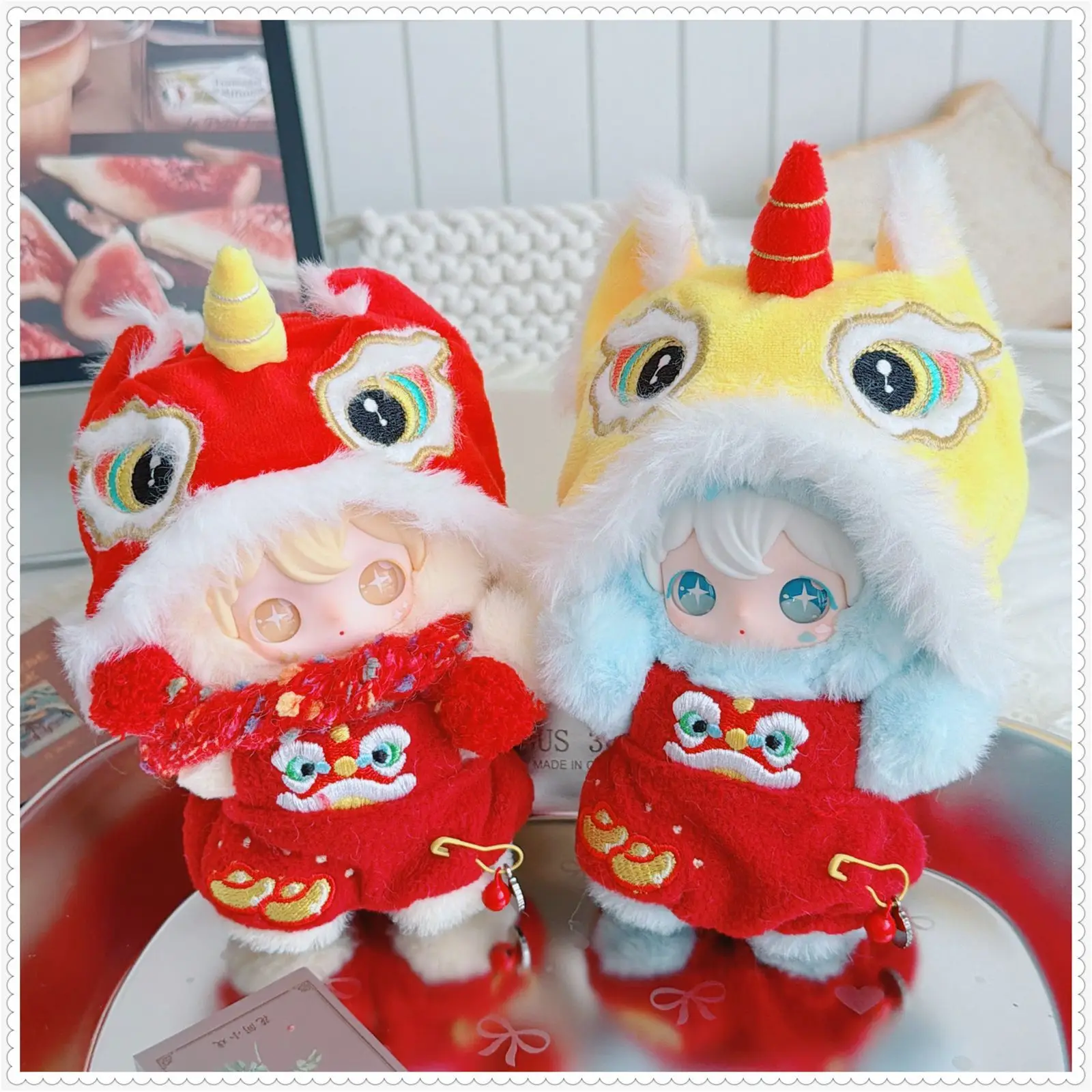 10-15 cm Kawaii Mini Idol Vestiti per bambole Carino Danza Leone Cappello Cappello rosso Sciarpa Set Peluche Vestiti per bambole Accessori Felice Anno Nuovo Decor