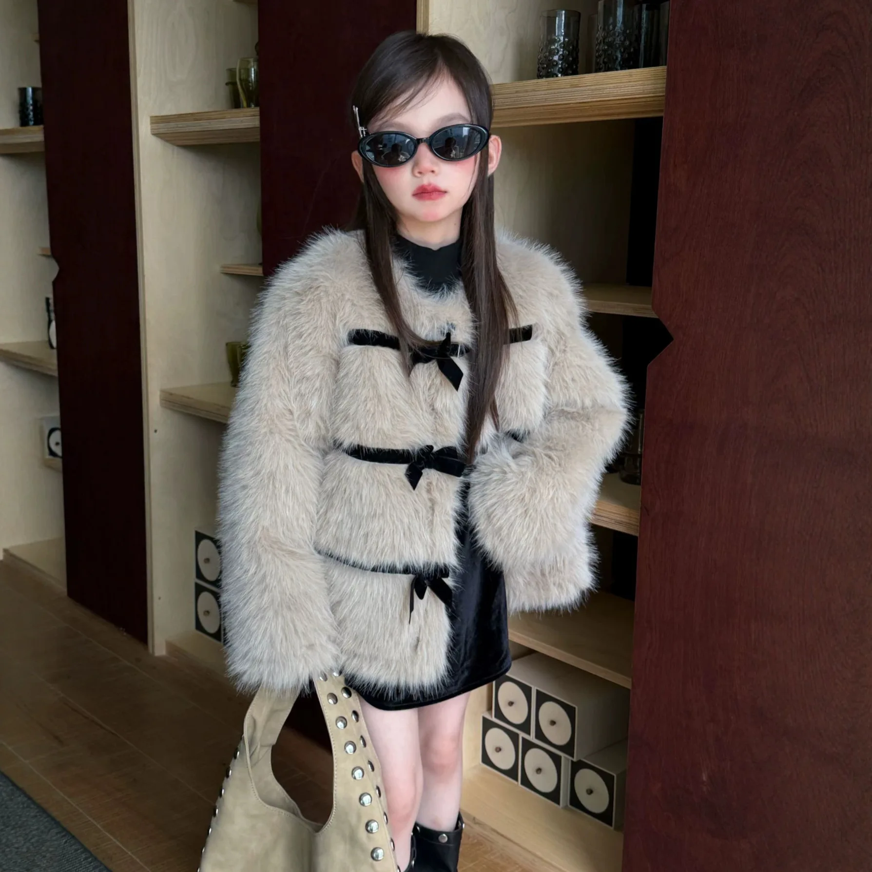 Girls Little Elegant Faux Fur Jacket 2026 Winter Kids Bow Knot Fox Fur Thick Top Stylish Furry Jacket
