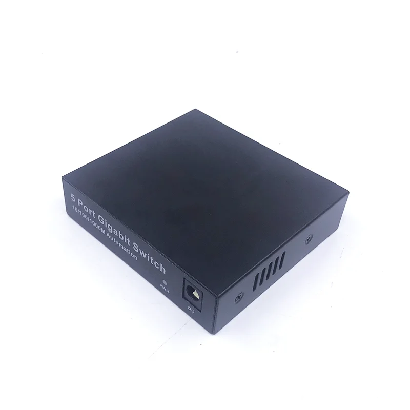 Сетевой коммутатор с 5 портами, 10 / 100 Мбит/с