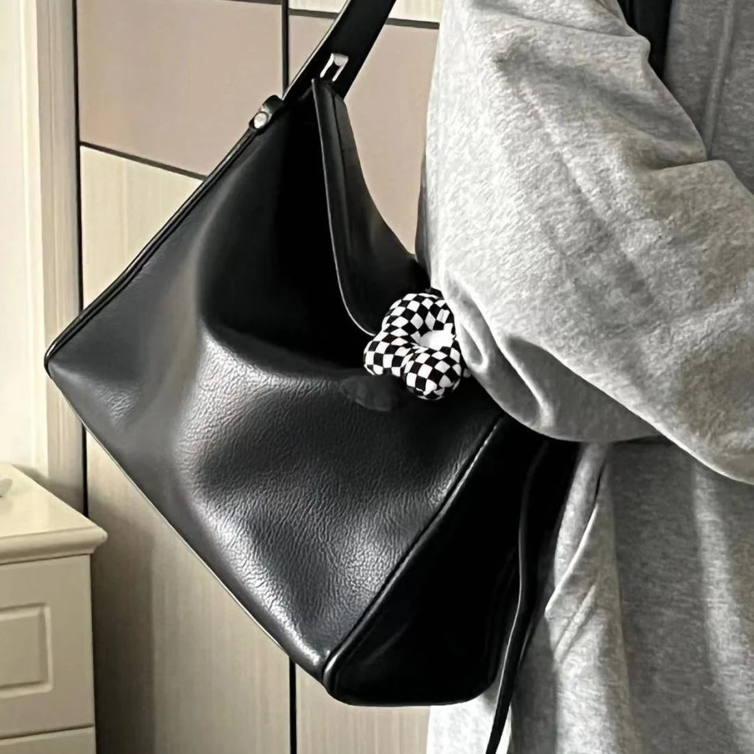 Leather Shoulder Bags Women Large Capacity Handbags Simple All-match Commuter Korean Fashion High Street Crossbody Bag Luxury