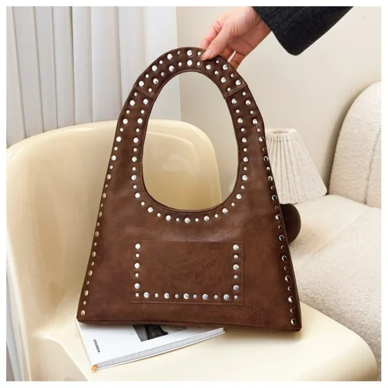 Retro Rivet One Shoulder Underarm Locomotive Bag Fashion Casual Large Capacity Tote Bag Versatile Handheld Women