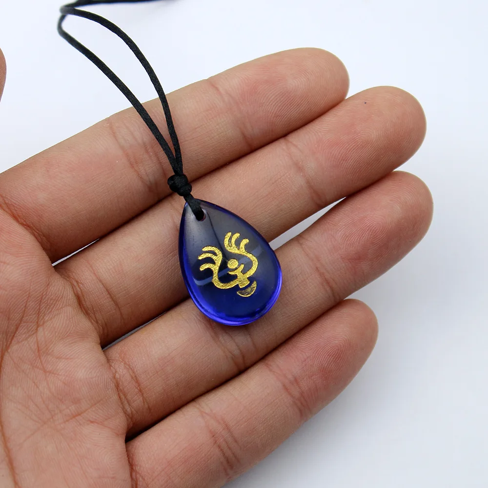 أنيمي غامض السماء حجر قلادة القلعة الفتيات تأثيري الدعائم القلائد الزجاجية للنساء الرجال مجوهرات اكسسوارات هدايا