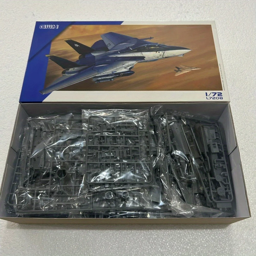 

Assemble Attack Aircraft Scale Model Kit L7208 1:72 CARRIER-BASED FIGHTER MODEL KIT By Great Wall Hobby