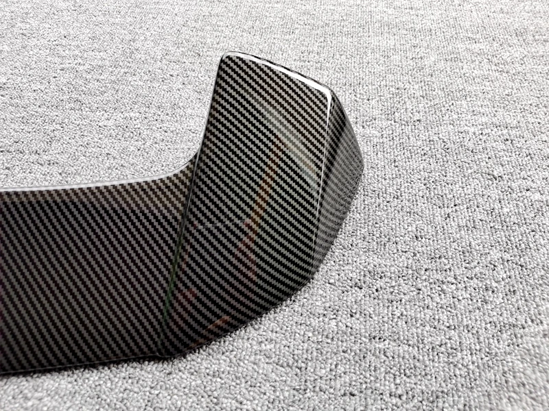 Für BMW 1er Serie E87 E81 F20 F21 116i 120i 118i M135i Spoiler 2005 bis 2019 Hochwertiger Carbon-Faser-Farbiger ABS Dachspoiler – Detail 16